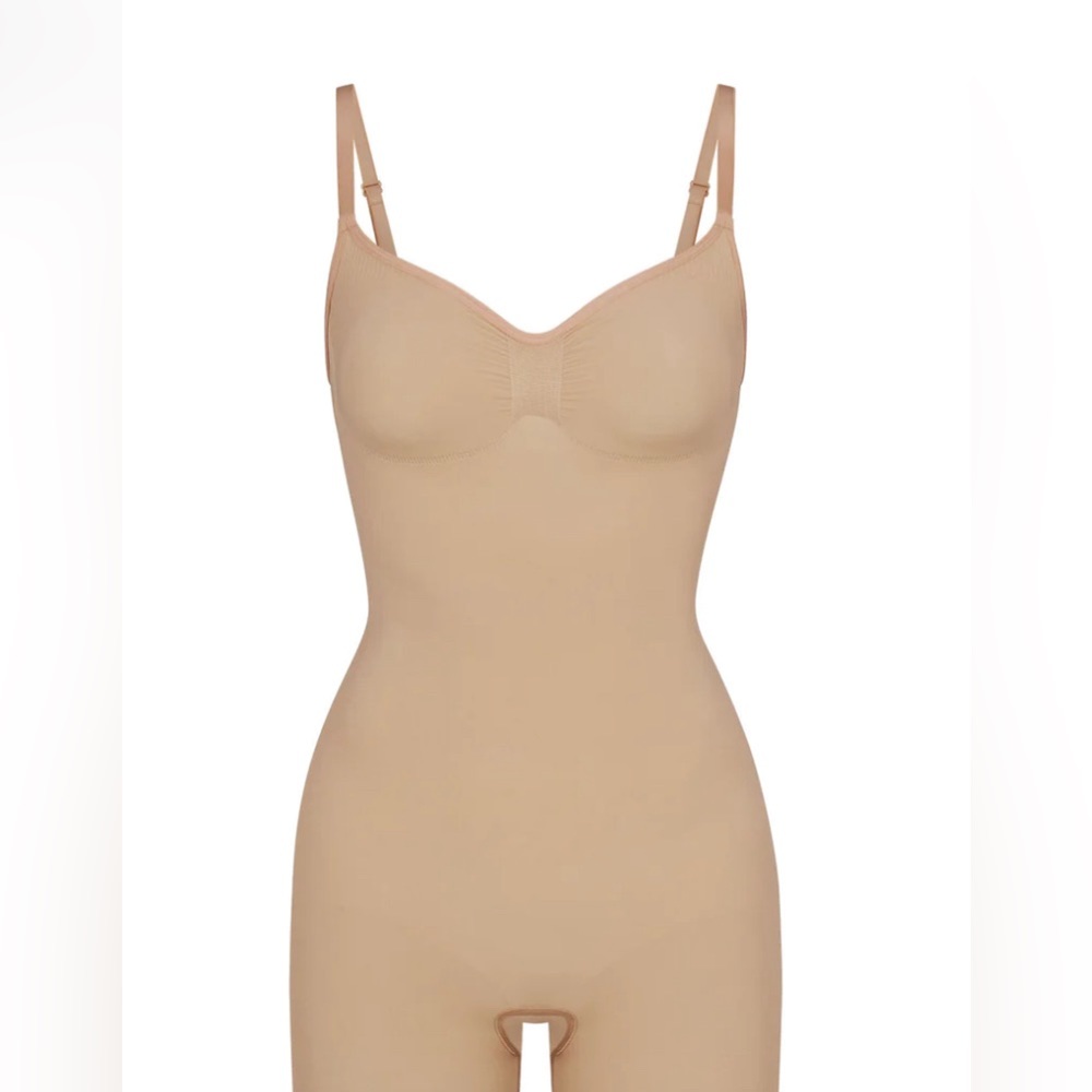 Skims Seamless Sculpt Mid-Thigh Bodysuit